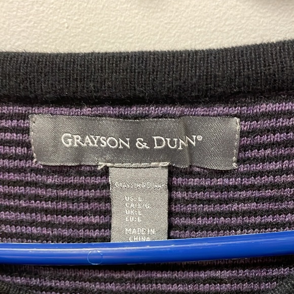 Black Grayson and Dunn V neck sweater - Picture 2 of 3